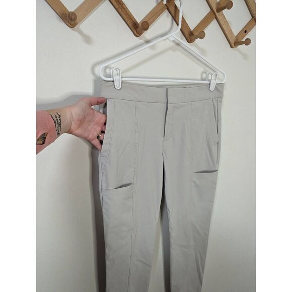 Athleta Cargo Style Wander Stash Athletic Pants - Size 8 - Picture 5 of 13